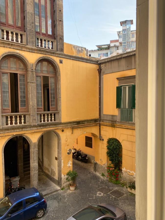 Bed and Breakfast Dimora Donna Elena Nápoles Exterior foto