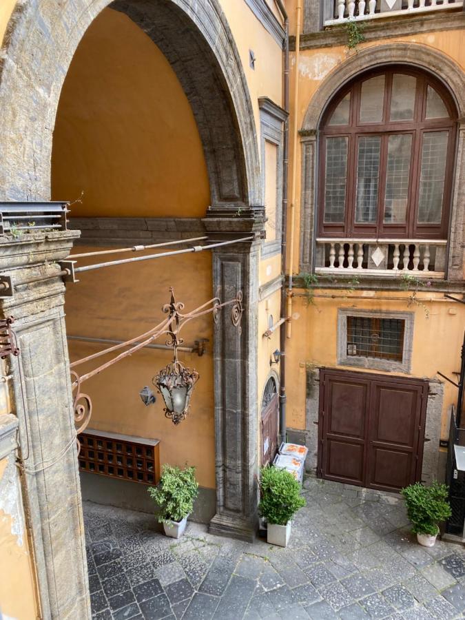 Bed and Breakfast Dimora Donna Elena Nápoles Exterior foto