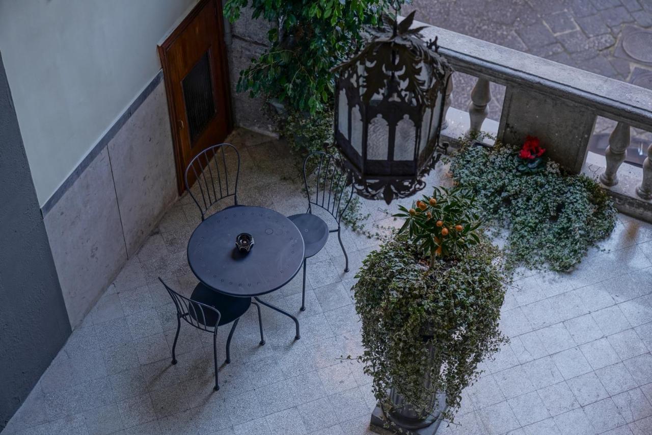 Bed and Breakfast Dimora Donna Elena Nápoles Exterior foto