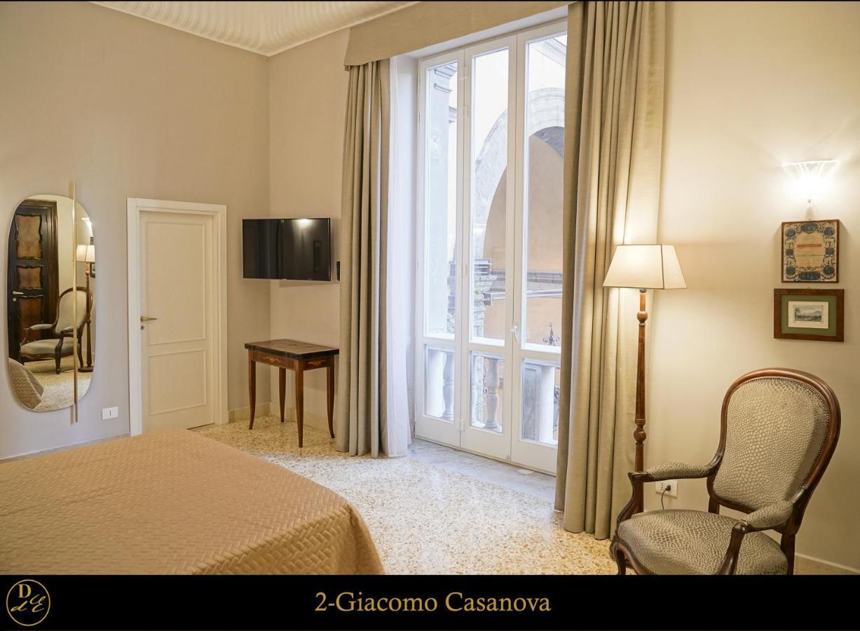 Bed and Breakfast Dimora Donna Elena Nápoles Exterior foto